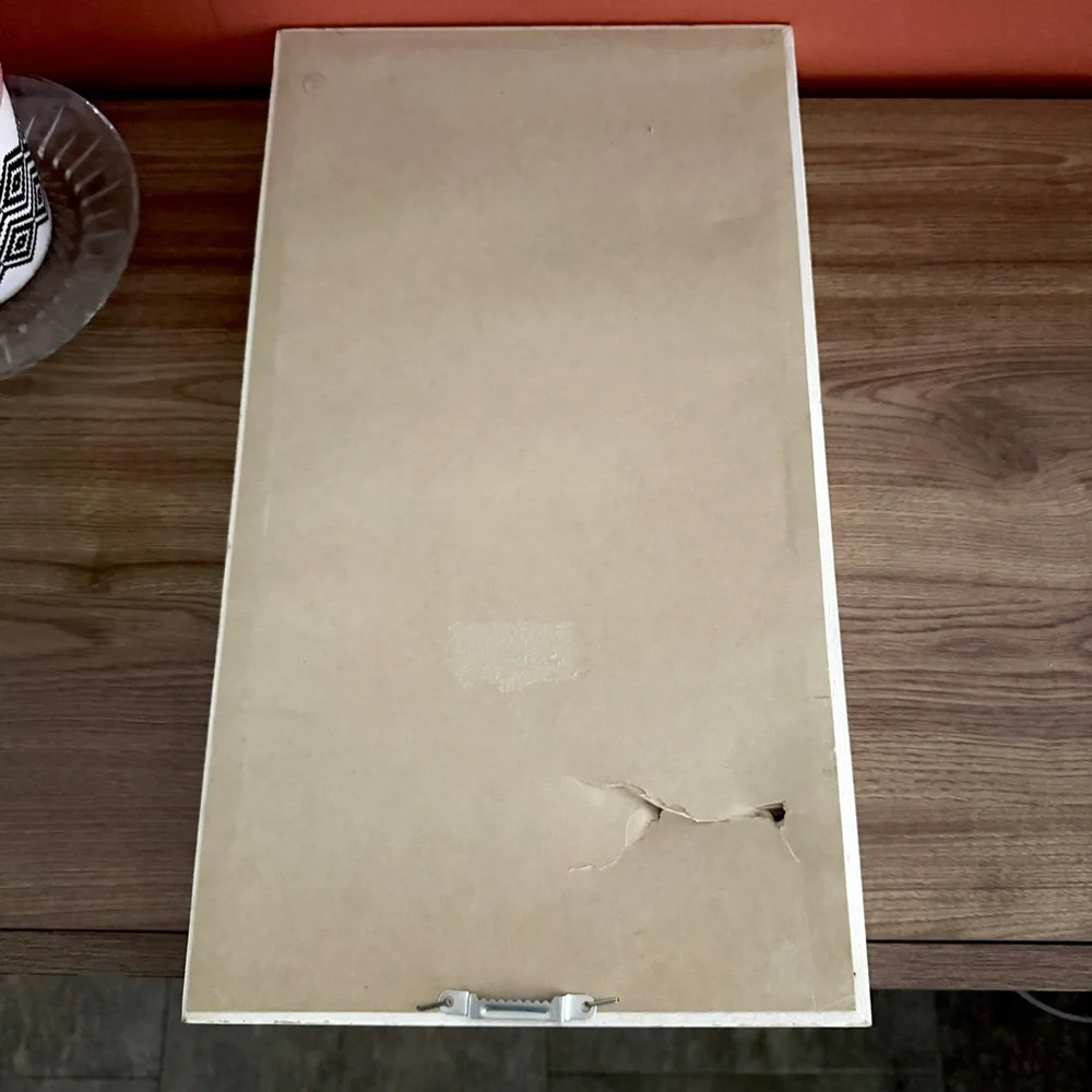 Vintage daisies vase